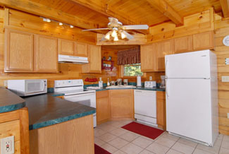 Tennessee Vacation Cabin Rental that features a fully equipped kitchen with Coffee Maker Microwave and Dishwasher